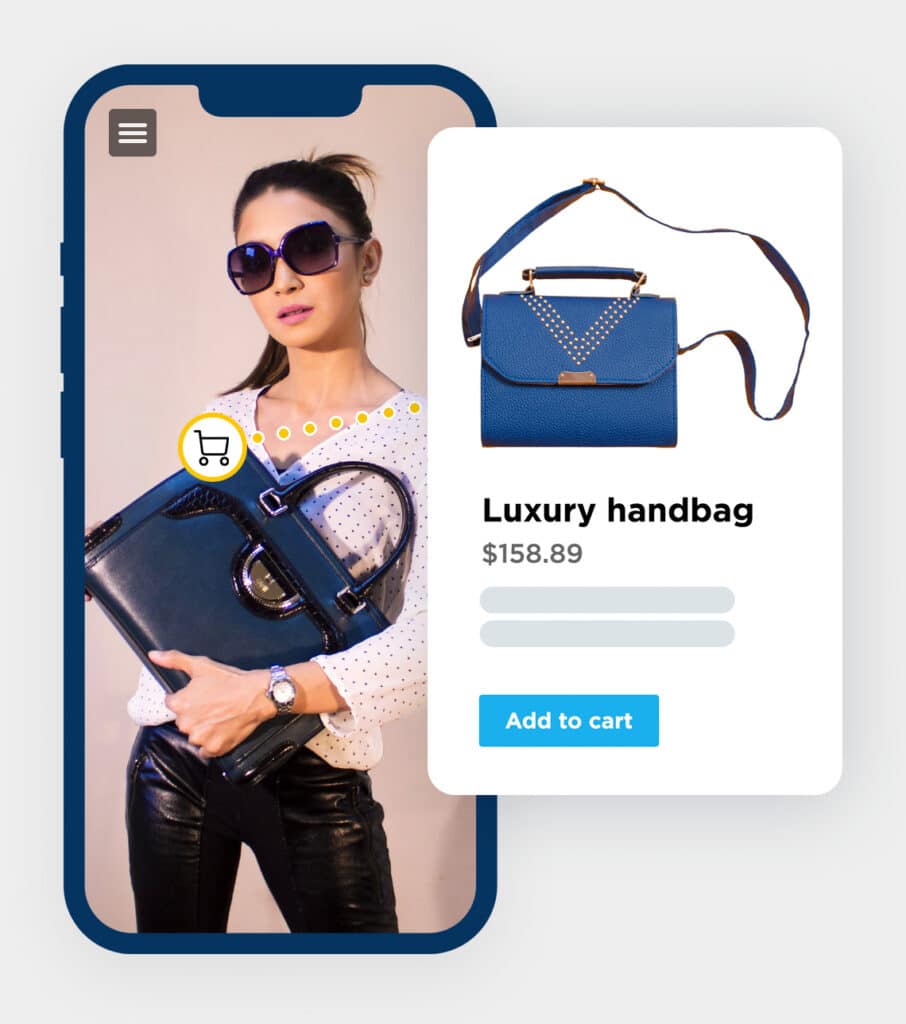 Medios interactivos en el teléfono móvil. Mujer con bolso de lujo en la mano. Icono de carrito de compras muestra bolsa de lujo se puede comprar directamente.